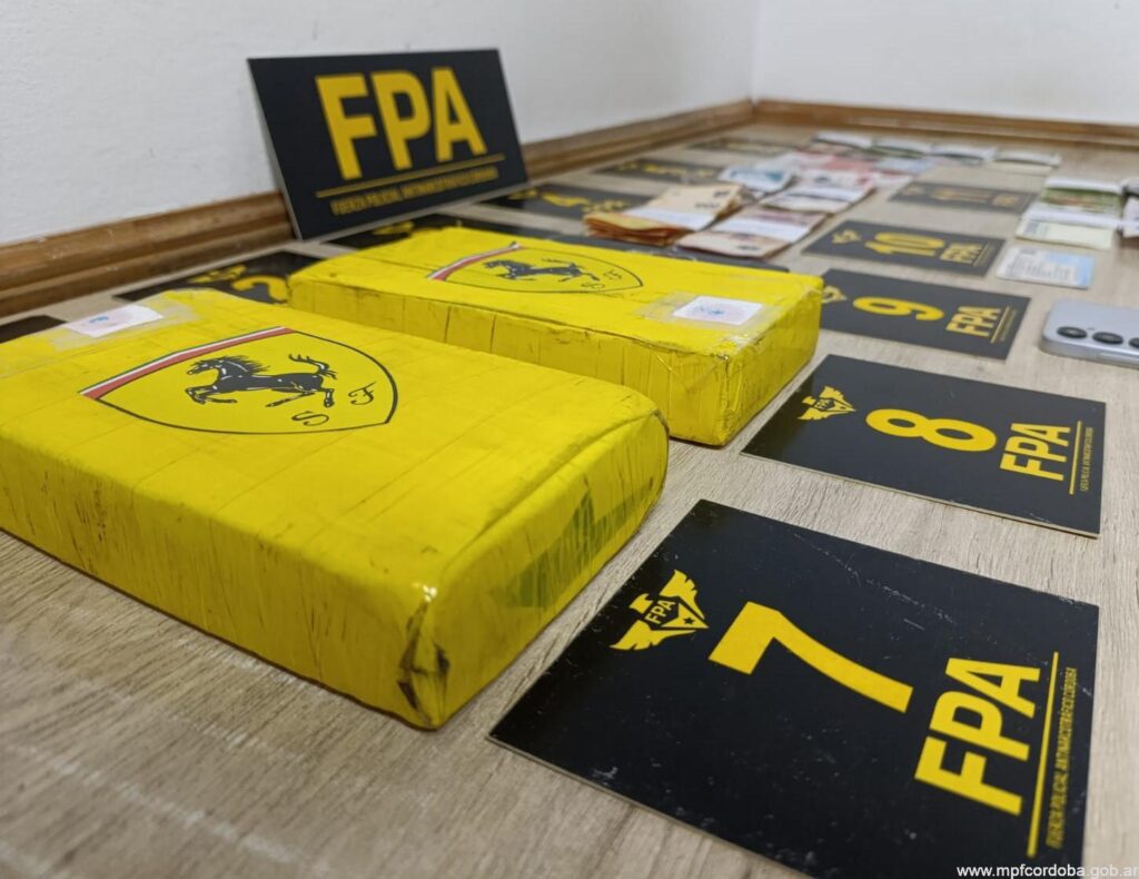 FPA INCAUTÓ MÁS DE DOS KILOS DE COCAÍNA EN EL PEAJE DEVOTO – SAN FRANCISCO. TRES DETENIDOS